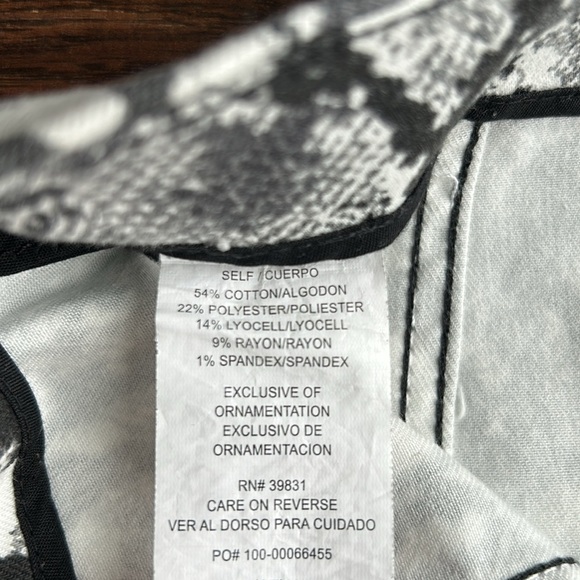 Vylette Snakeskin Printed Skirt | Mini Skirt | Snakeskin Skirt | Snakeskin - Picture 8 of 8